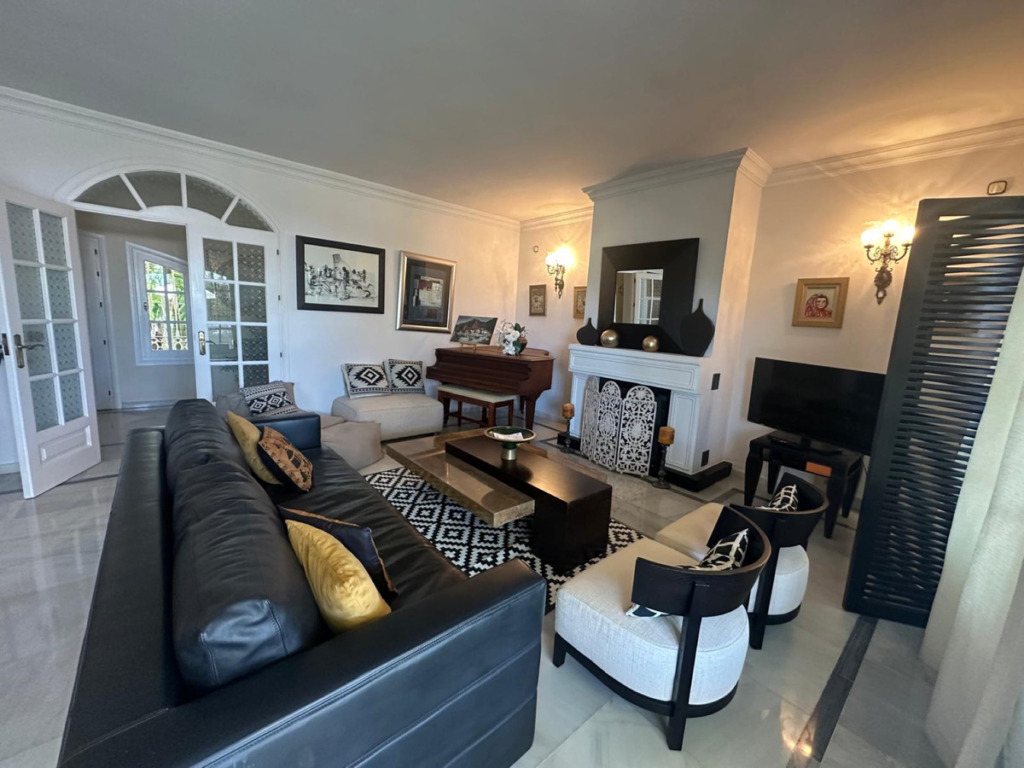 Detached Villa — Marbella