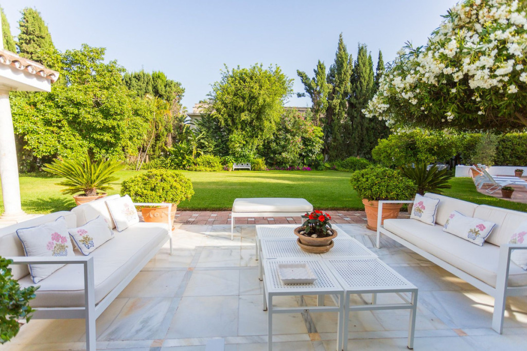 Detached Villa — The Golden Mile