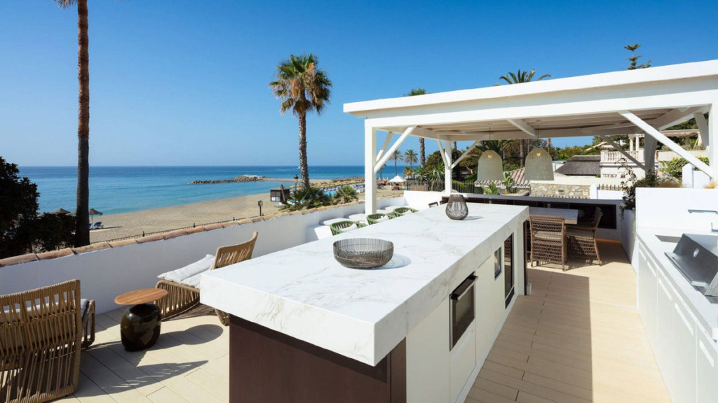 Villa – Chalet — The Golden Mile