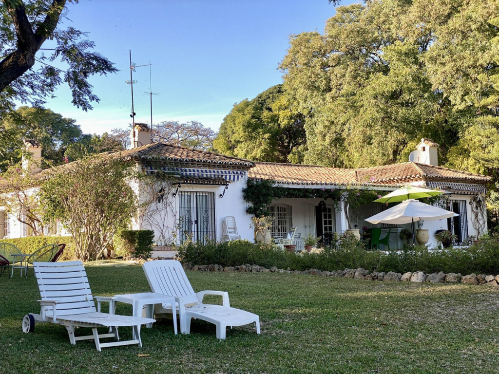 Detached Villa — Benahavís