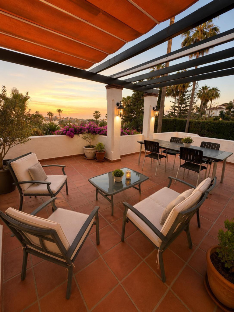 Detached Villa — Nueva Andalucía