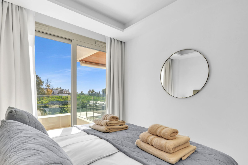 Middle Floor Apartment — Marbella