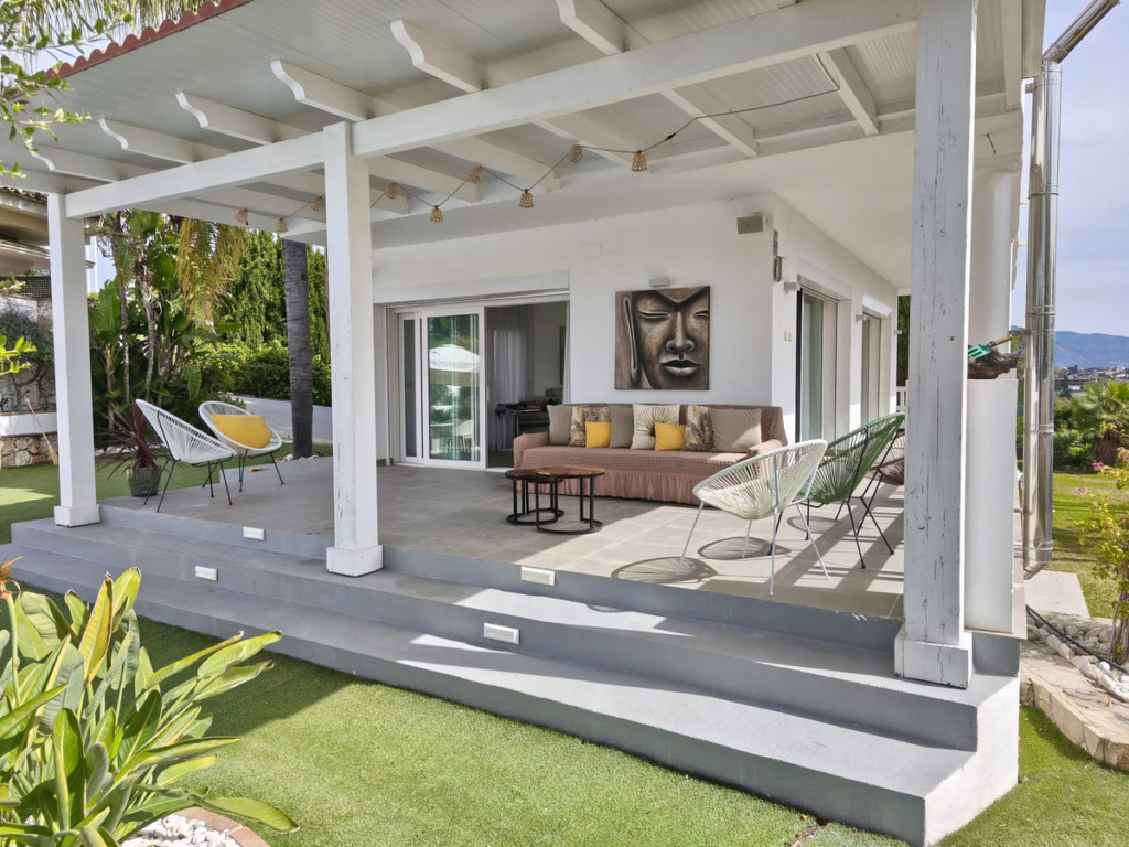 Detached Villa — Atalaya