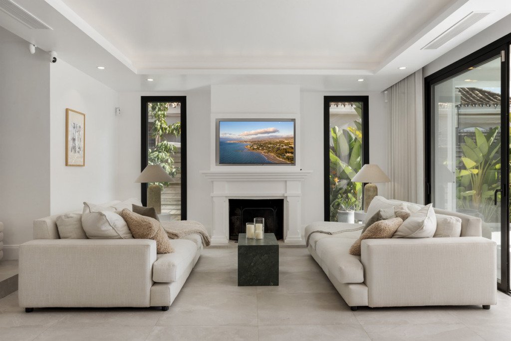 Villa – Chalet — Nueva Andalucía