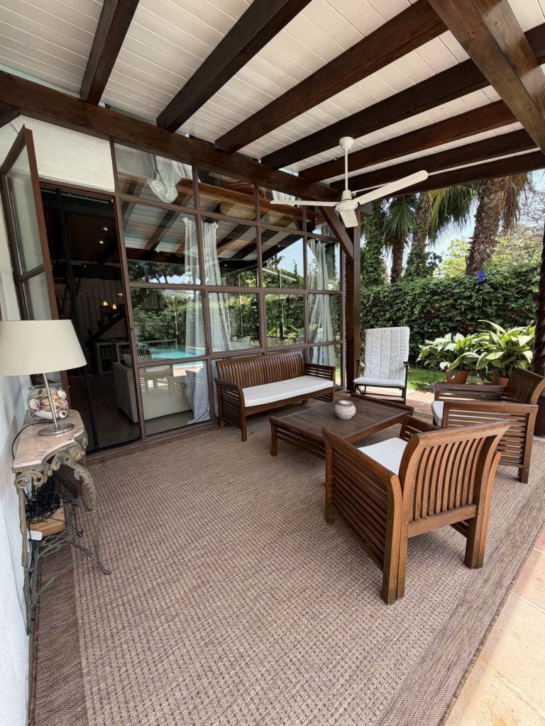 Villa – Chalet — Nueva Andalucía