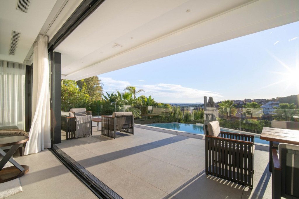 Villa – Chalet — Nueva Andalucía