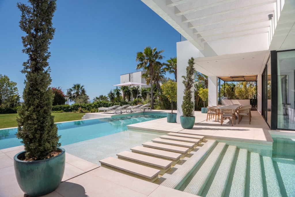 Вилла/Шале — Estepona