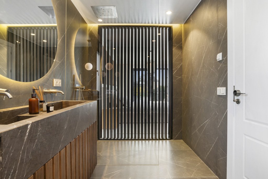 Villa – Chalet — Nueva Andalucía