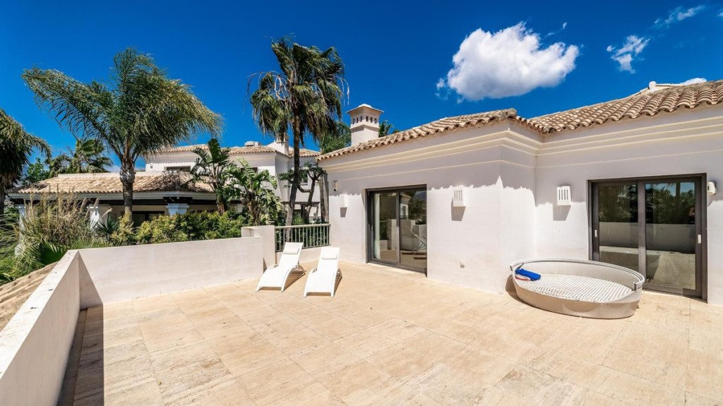 Villa – Chalet — The Golden Mile