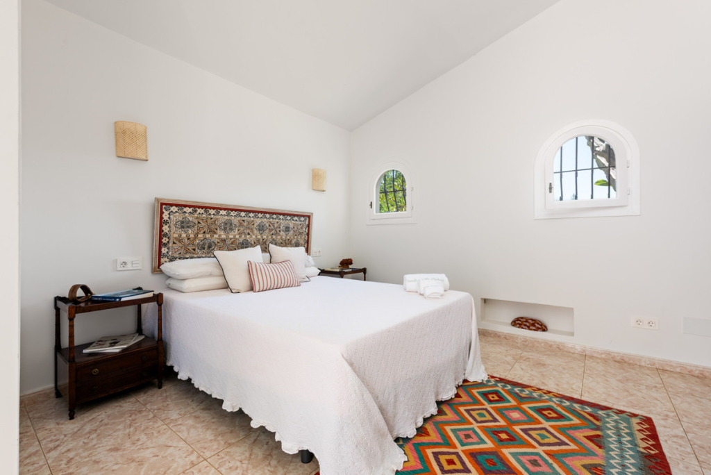 Detached Villa — Nueva Andalucía