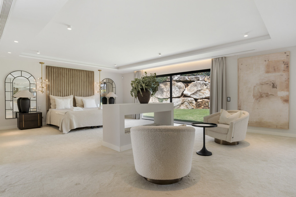 Detached Villa — Nueva Andalucía