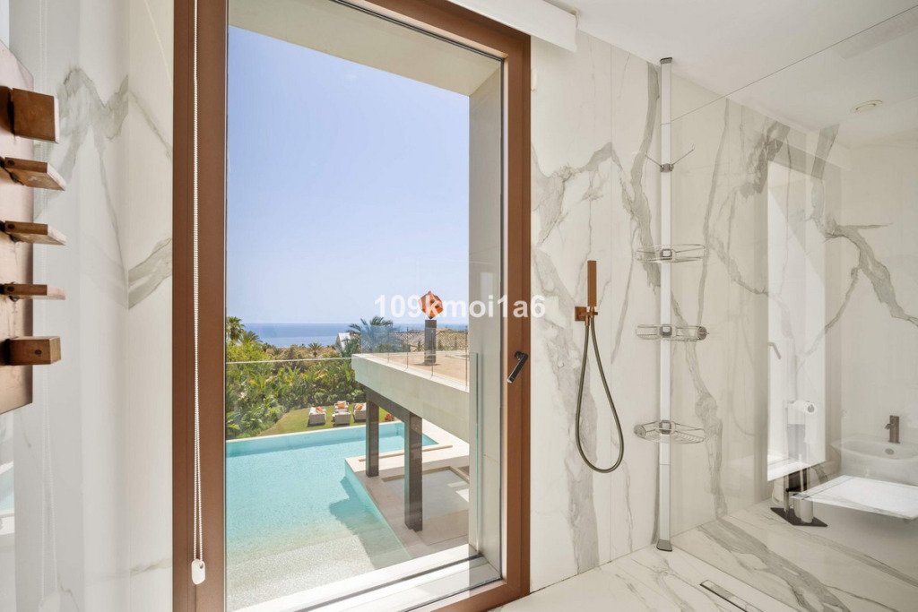 Detached Villa — Sierra Blanca