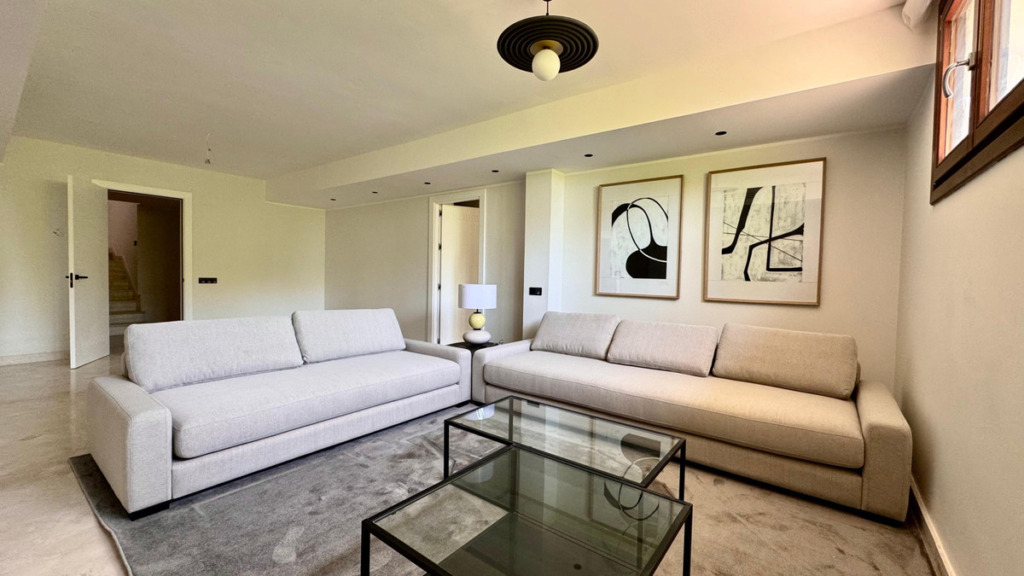 Villa – Chalet — The Golden Mile