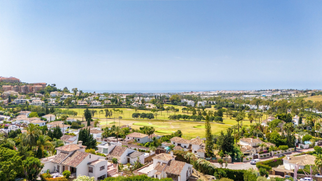 Villa – Chalet — Nueva Andalucía
