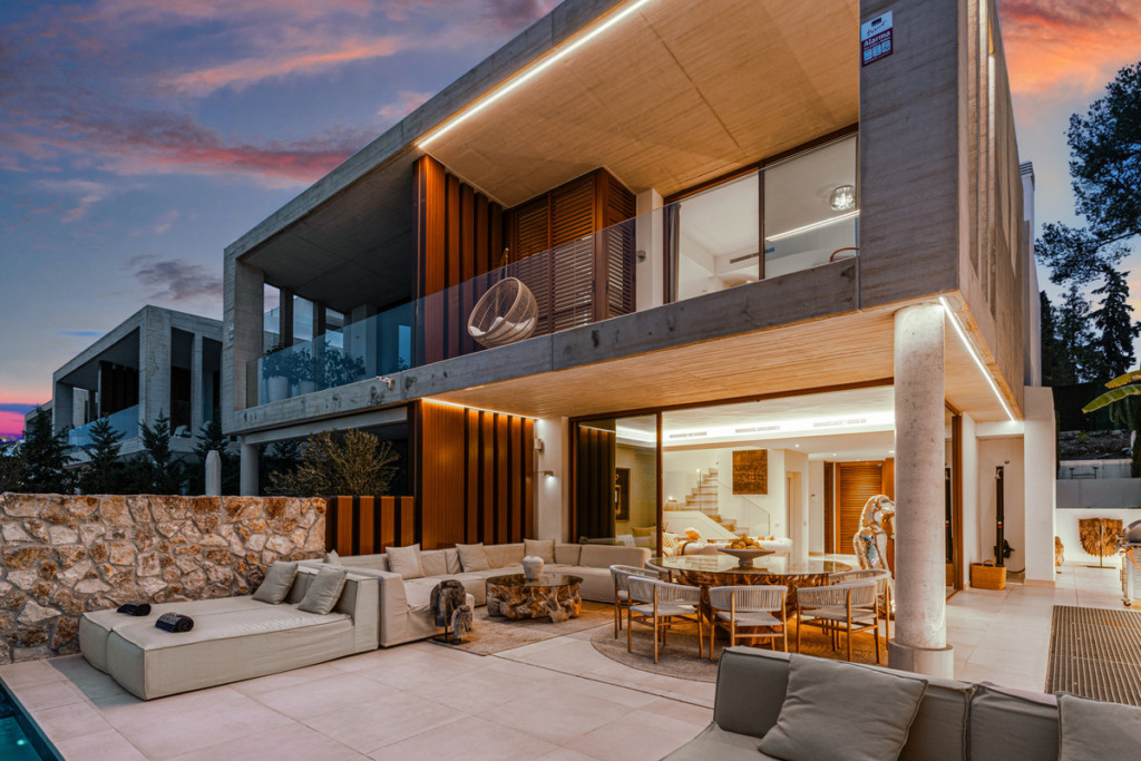 Semi-Detached House — The Golden Mile
