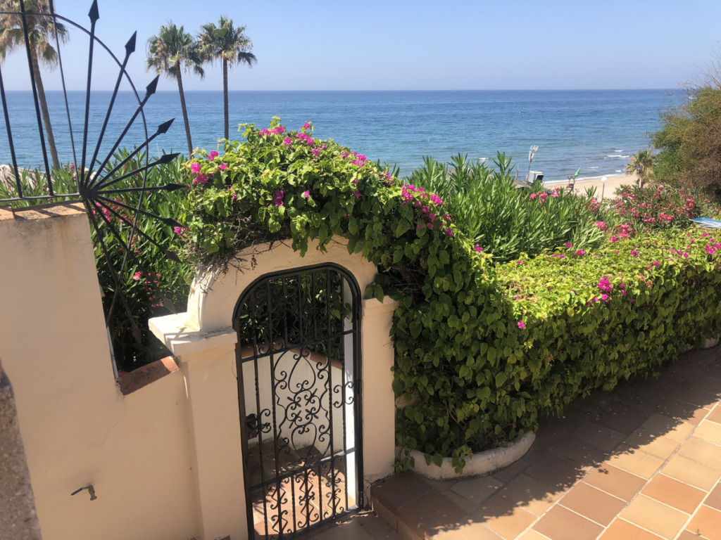 Detached Villa — Calahonda
