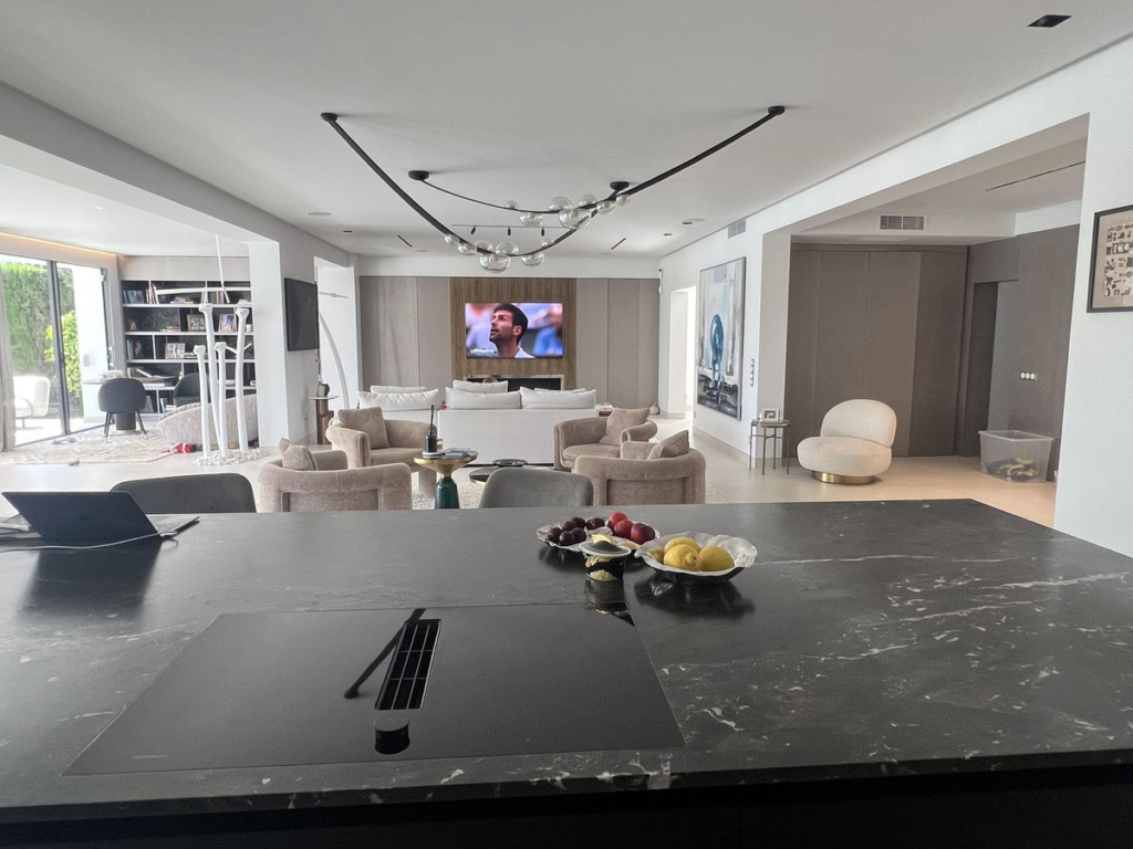 Villa – Chalet — Nueva Andalucía