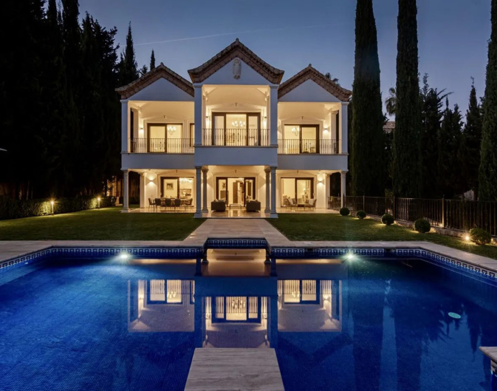 Detached Villa — Sierra Blanca