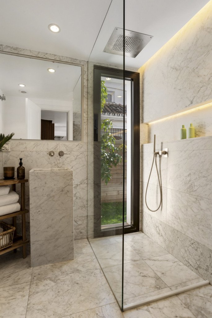 Villa – Chalet — Nueva Andalucía
