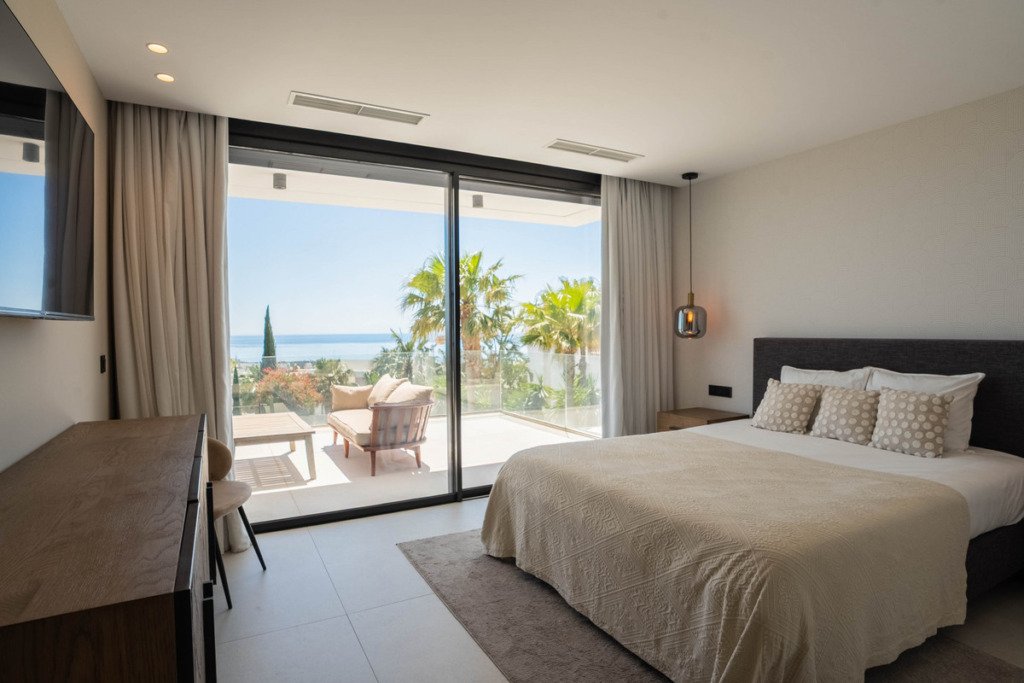 Detached Villa — Estepona