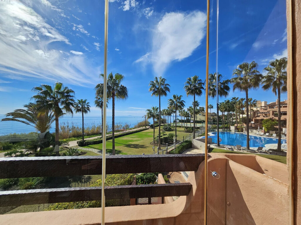 Middle Floor Apartment — Estepona
