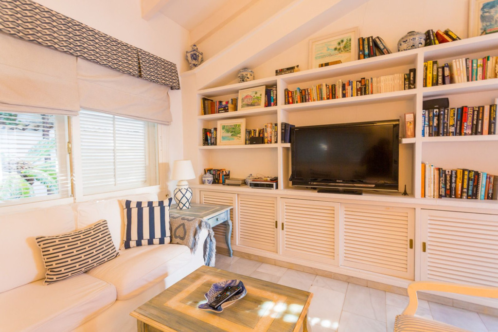 Villa – Chalet — The Golden Mile