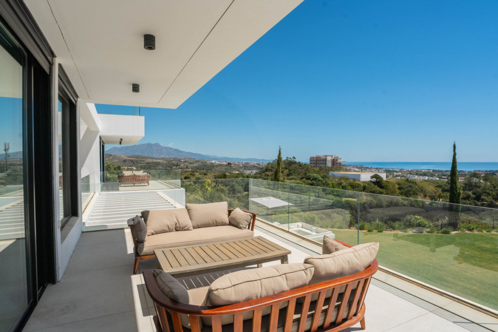 Villa – Chalet — Estepona