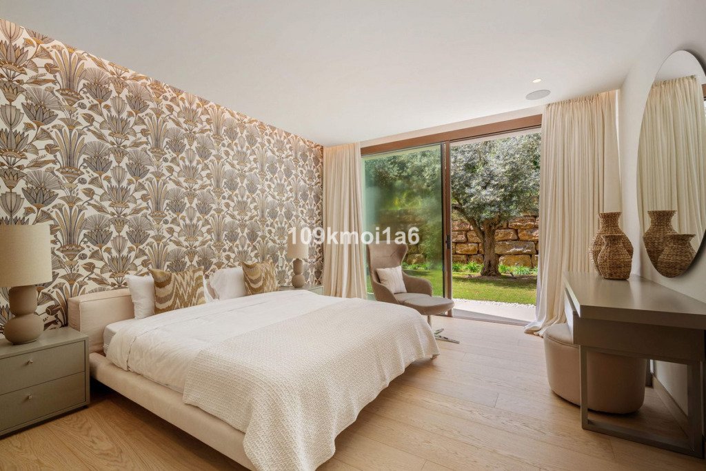 Detached Villa — Sierra Blanca