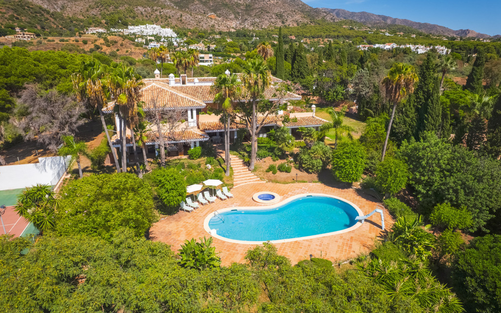 Detached Villa — The Golden Mile