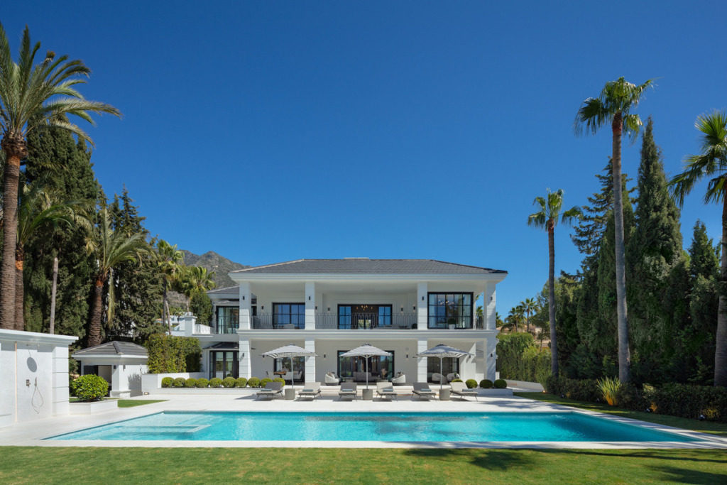 Detached Villa — Sierra Blanca