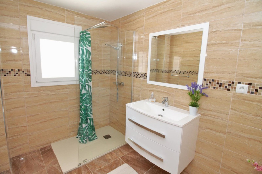 Villa – Chalet — El Paraiso