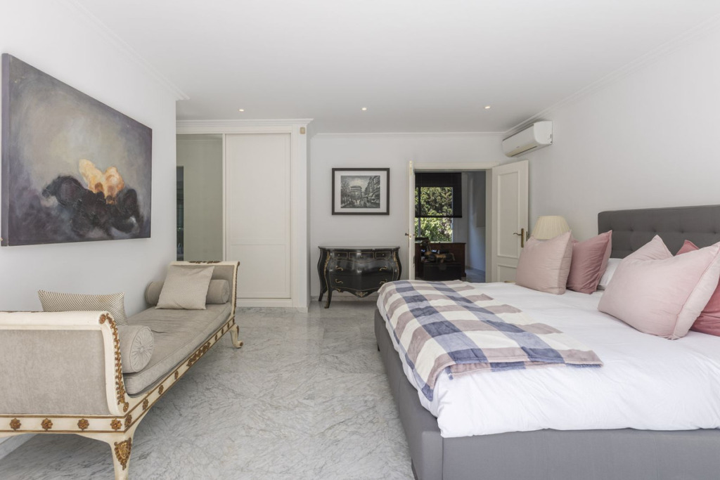 Detached Villa — Los Monteros