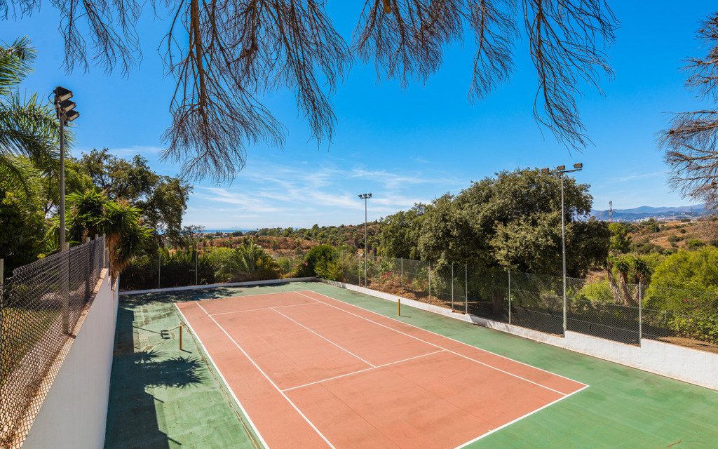Detached Villa — The Golden Mile