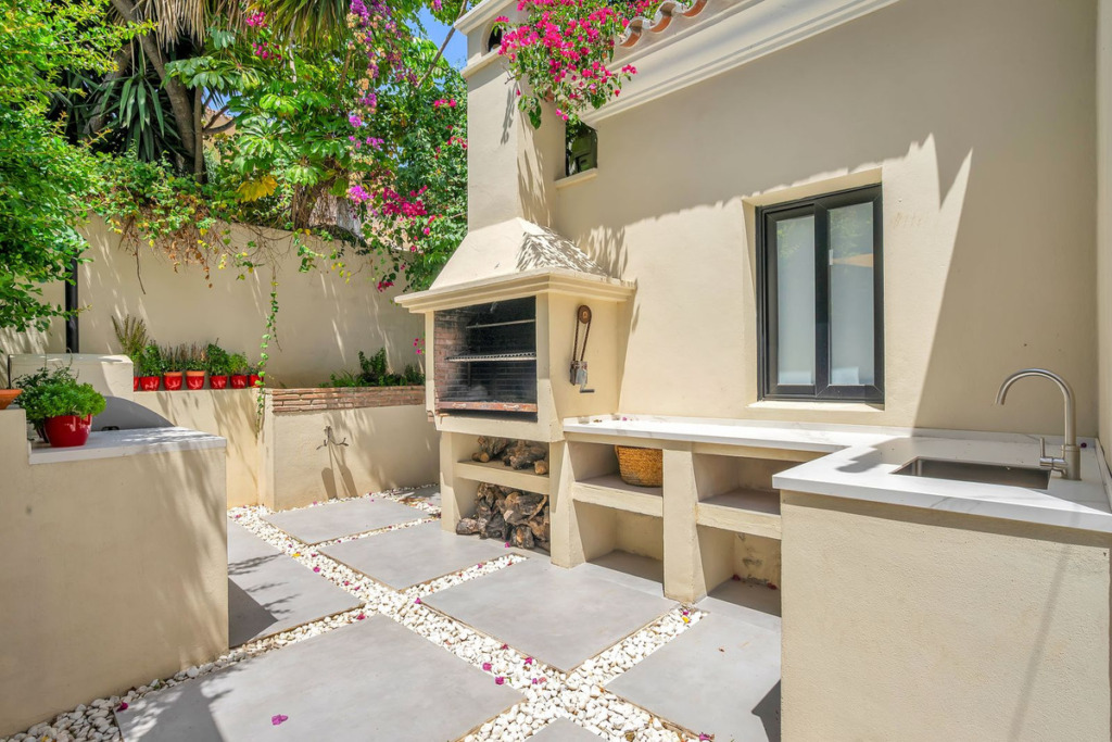 Villa – Chalet — Marbella