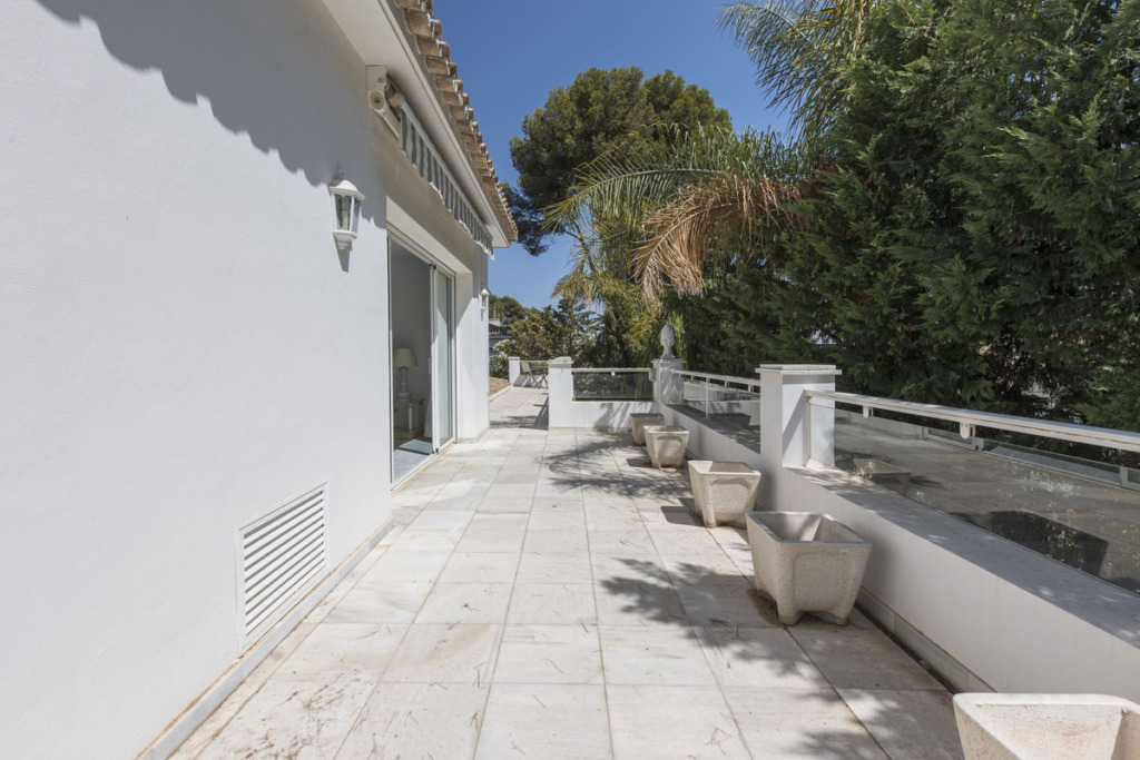 Detached Villa — Los Monteros
