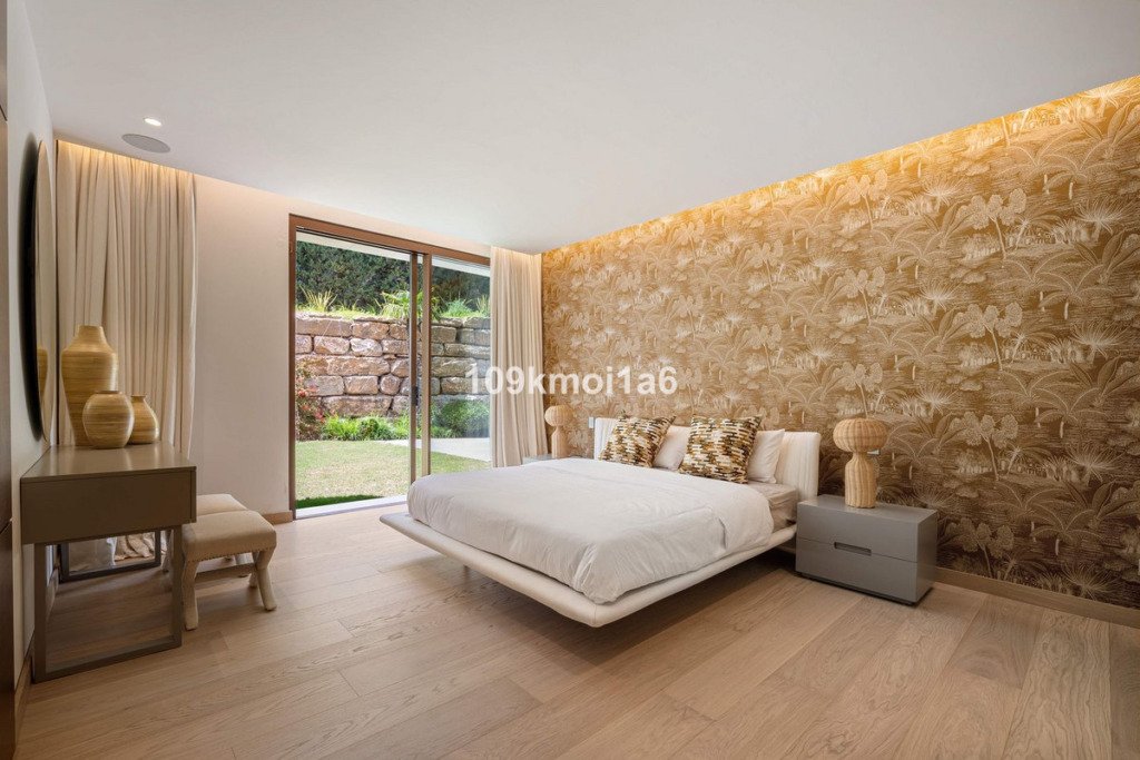 Detached Villa — Sierra Blanca