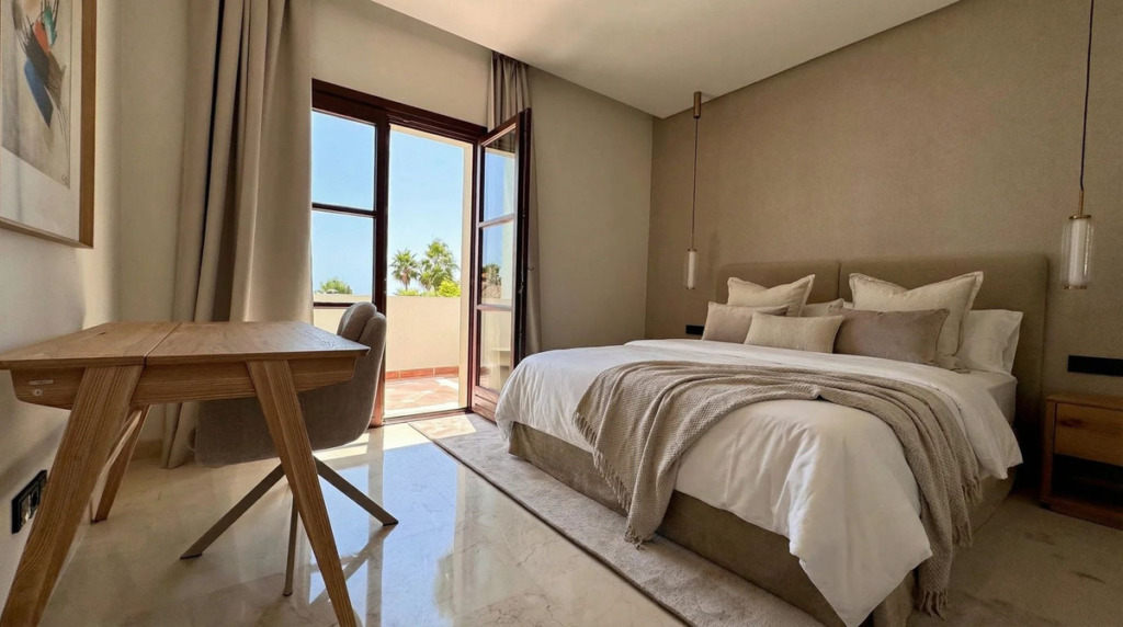 Detached Villa — The Golden Mile