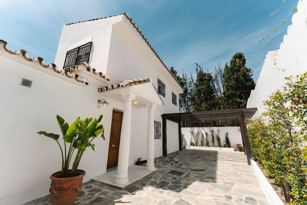 Detached Villa — Costabella