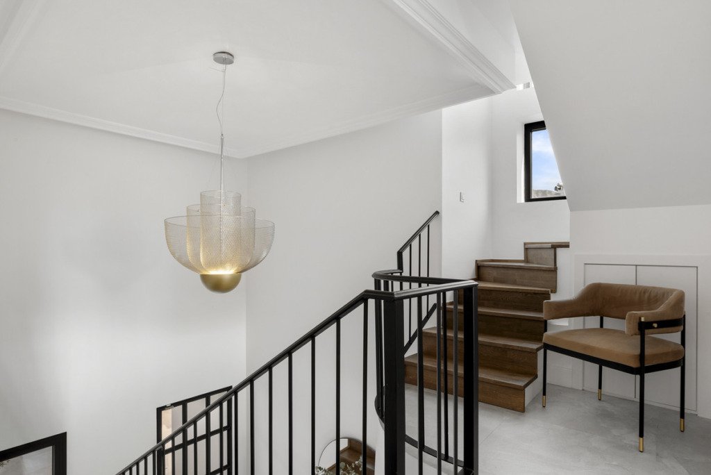Villa – Chalet — Nueva Andalucía