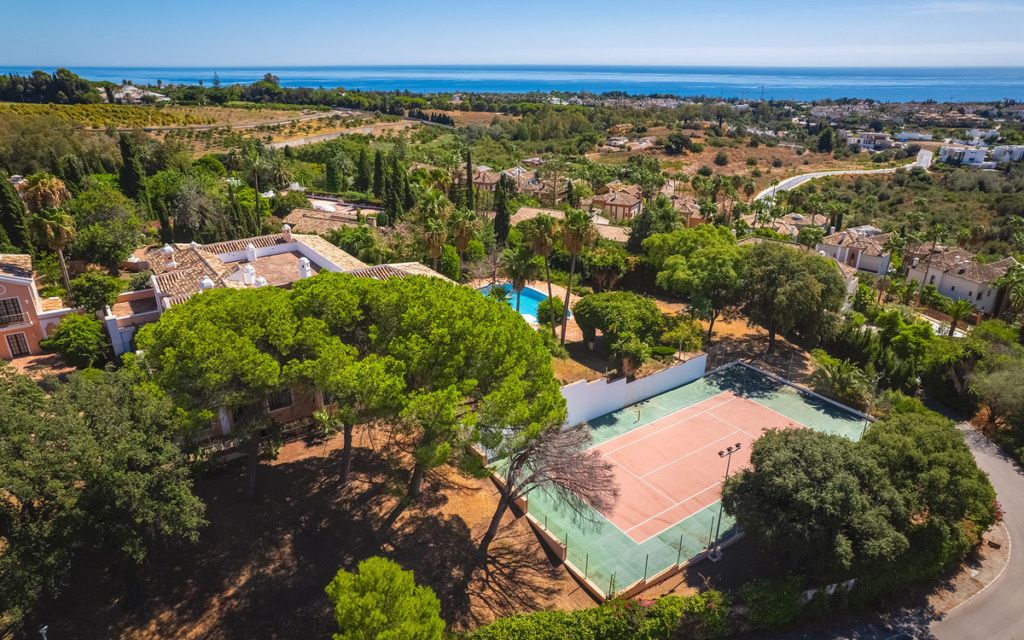 Villa – Chalet — The Golden Mile