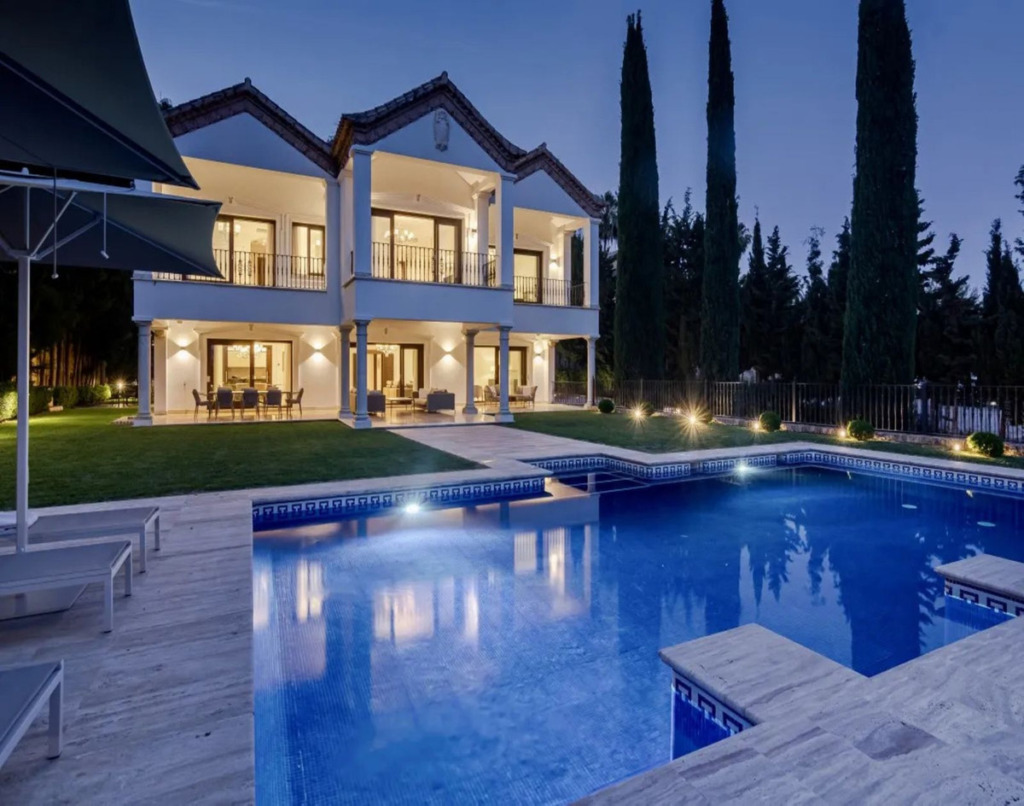 Villa – Chalet — Sierra Blanca
