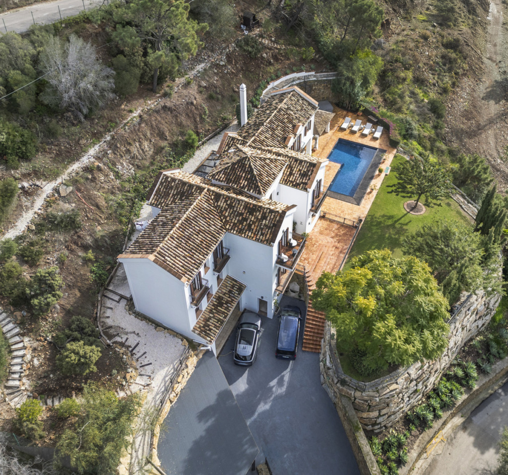 Detached Villa — El Madroñal