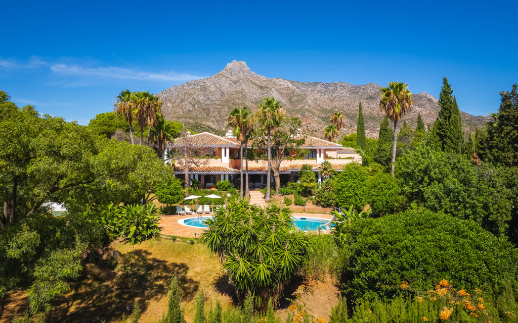 Detached Villa — The Golden Mile