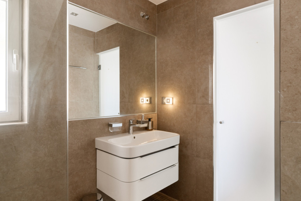Villa – Chalet — Nueva Andalucía