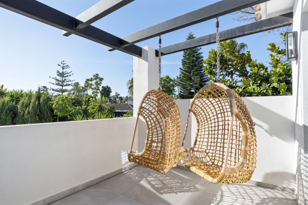 Villa – Chalet — Nueva Andalucía