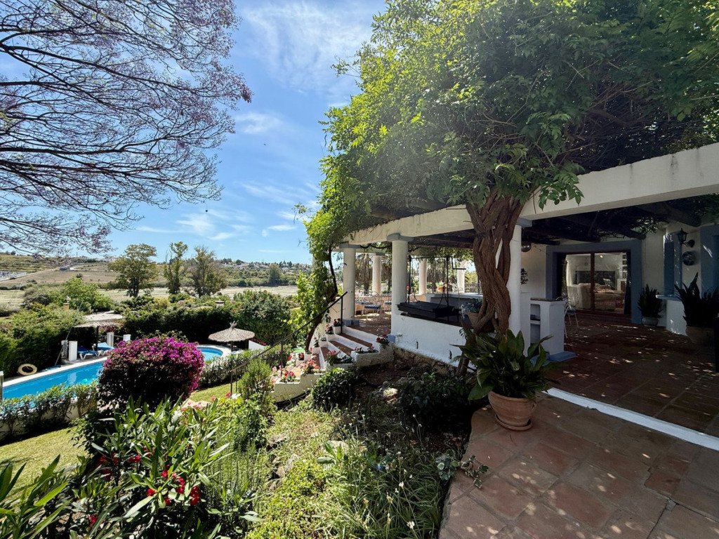 Detached Villa — Guadalmina Alta