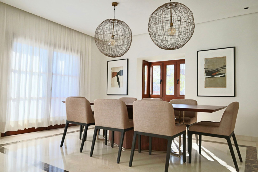 Detached Villa — The Golden Mile