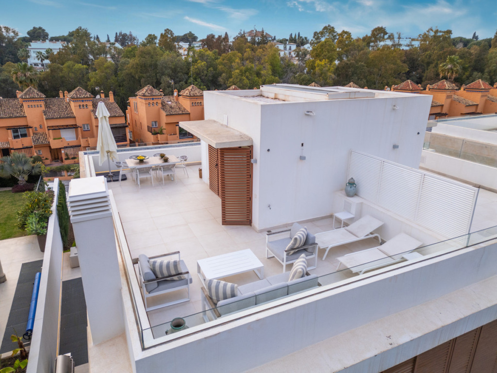 Semi-Detached House — The Golden Mile