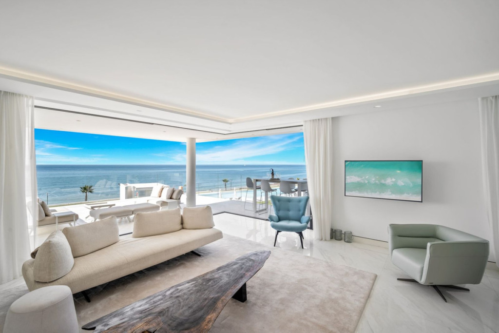 Apartamento Planta Media — Estepona