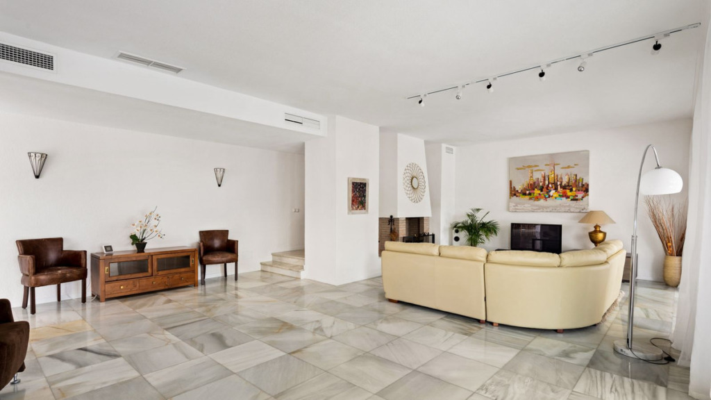 Villa – Chalet — Puerto Banús